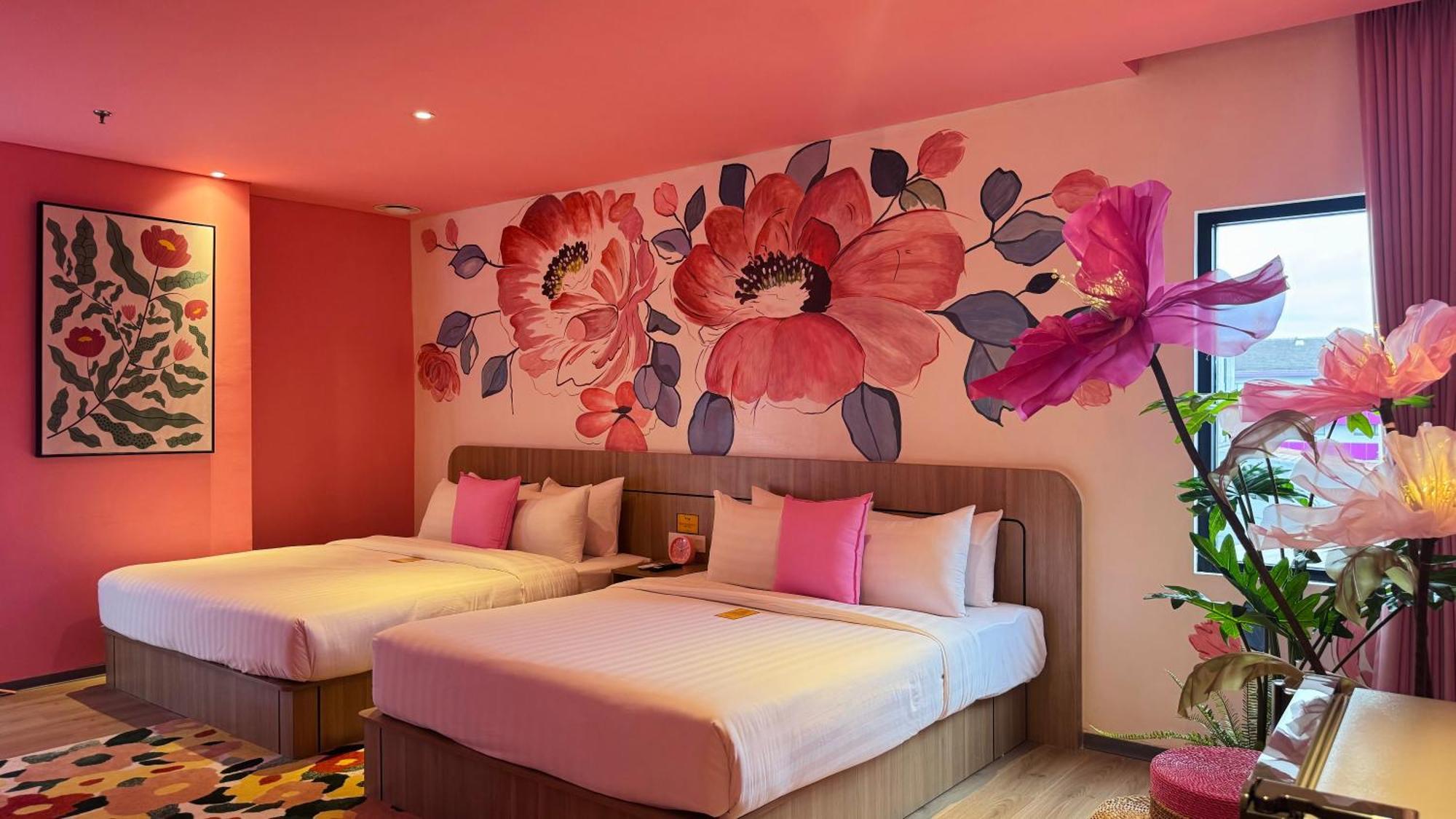 Yellow Bee Resort Cililitan Jacarta Exterior foto