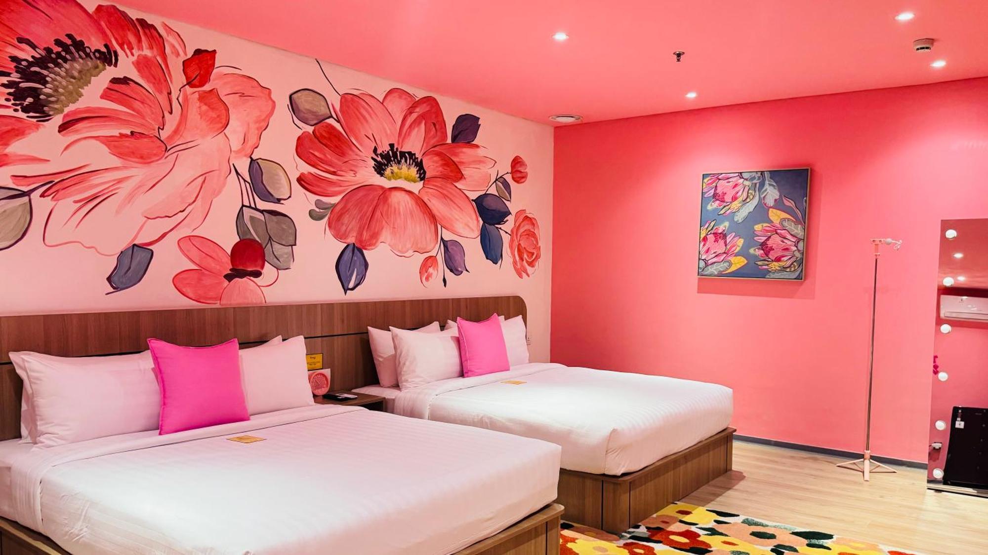 Yellow Bee Resort Cililitan Jacarta Exterior foto